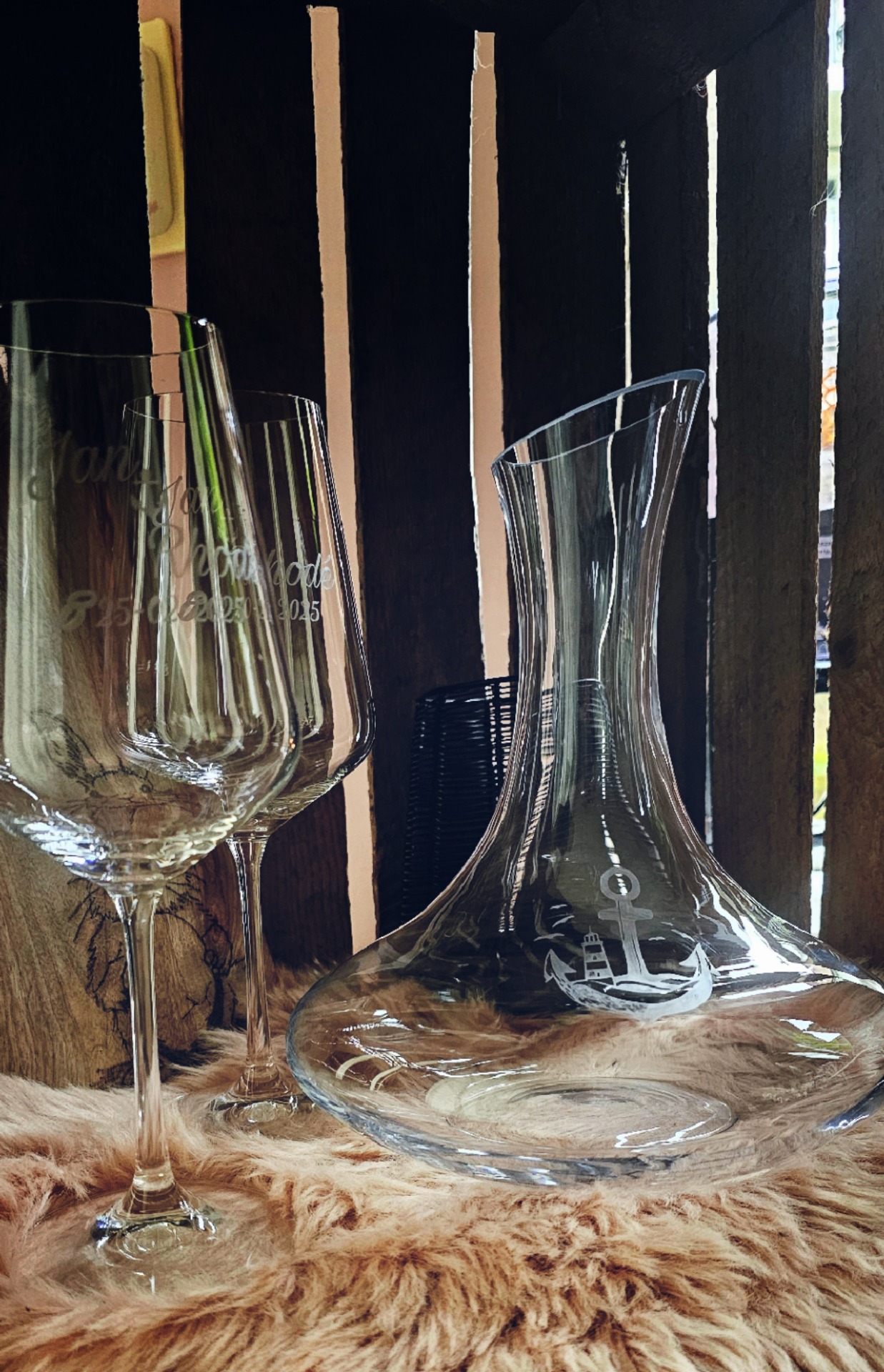 geëtste karaf & wijnglazen
